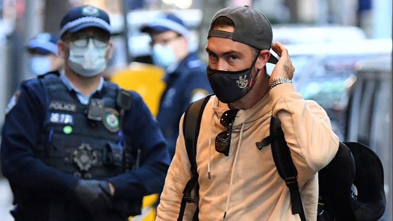 IPLs Aussie cricketers get home but will have to wait to meet their families IPLs Aussie cricketers get home but will have to wait to meet their families