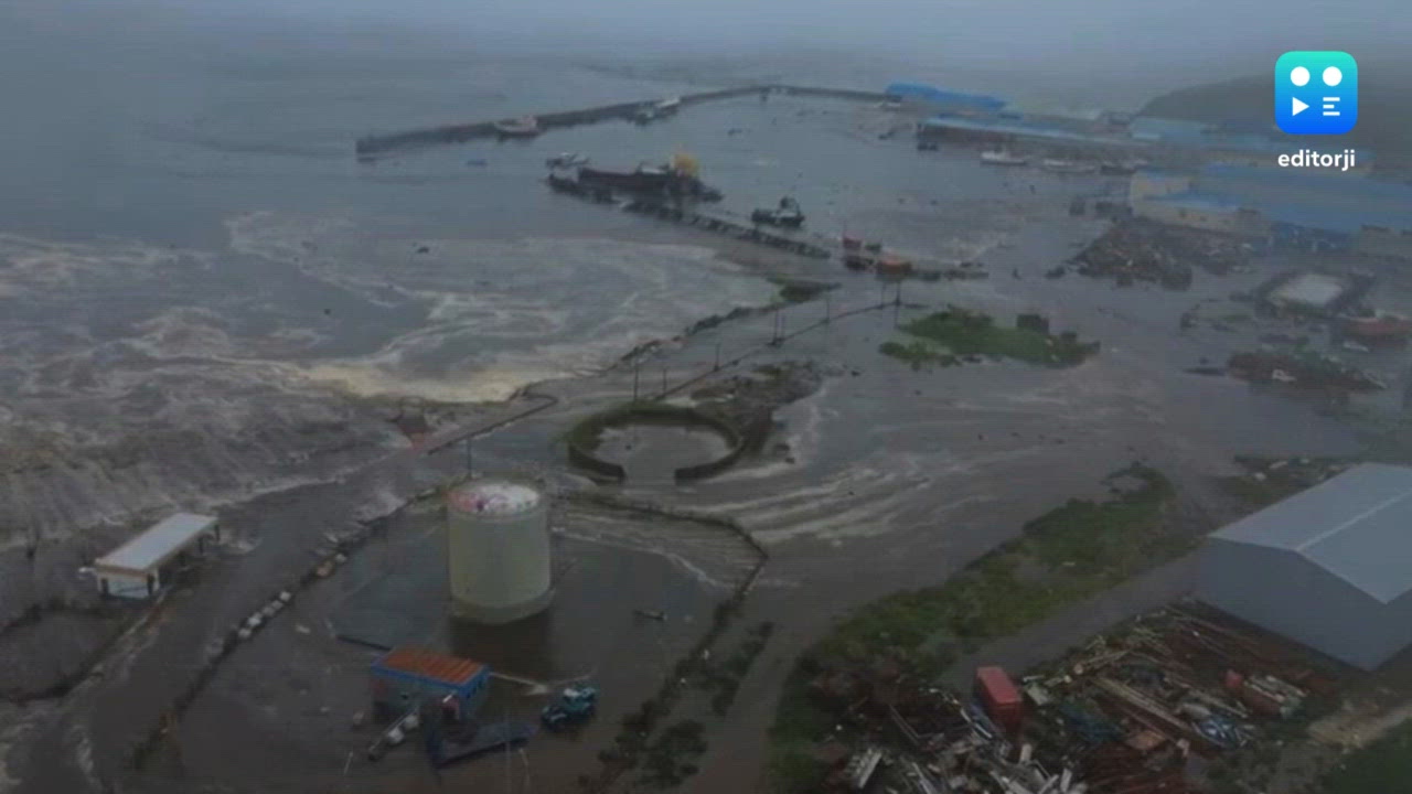 Powerful waves hit Russian islands, Japan after 8.8-magnitude earthquake