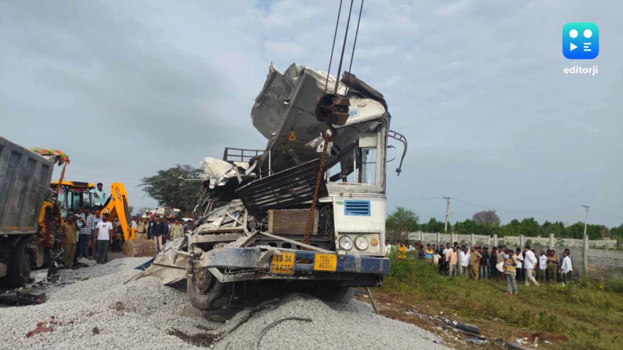19 dead, 4 injured as lorry collides with bus in Telangana’s Ranga Reddy district 19 dead, 4 injured as lorry collides with bus in Telangana’s Ranga Reddy district