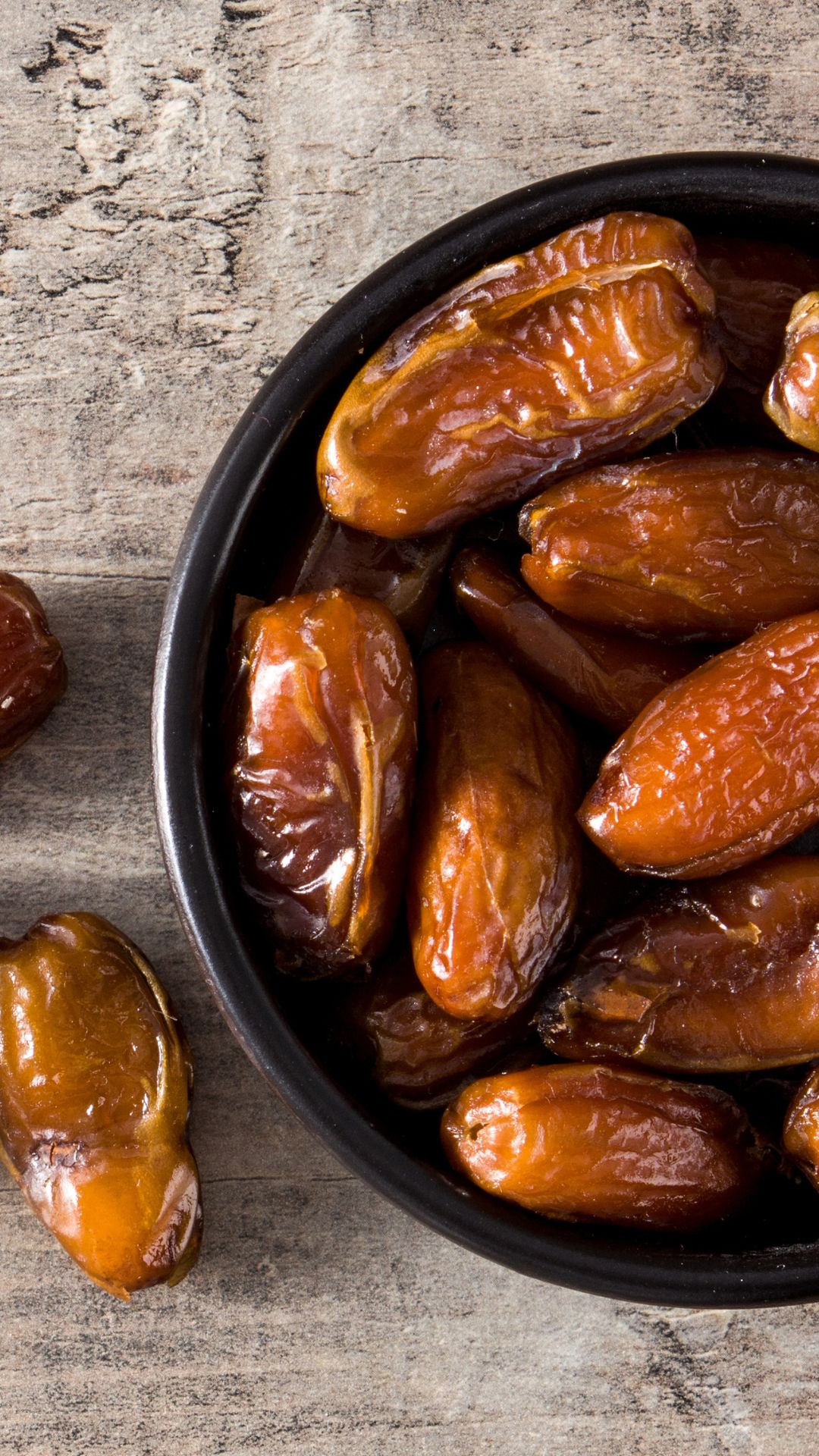 6 ways to include dates in your diet this winter