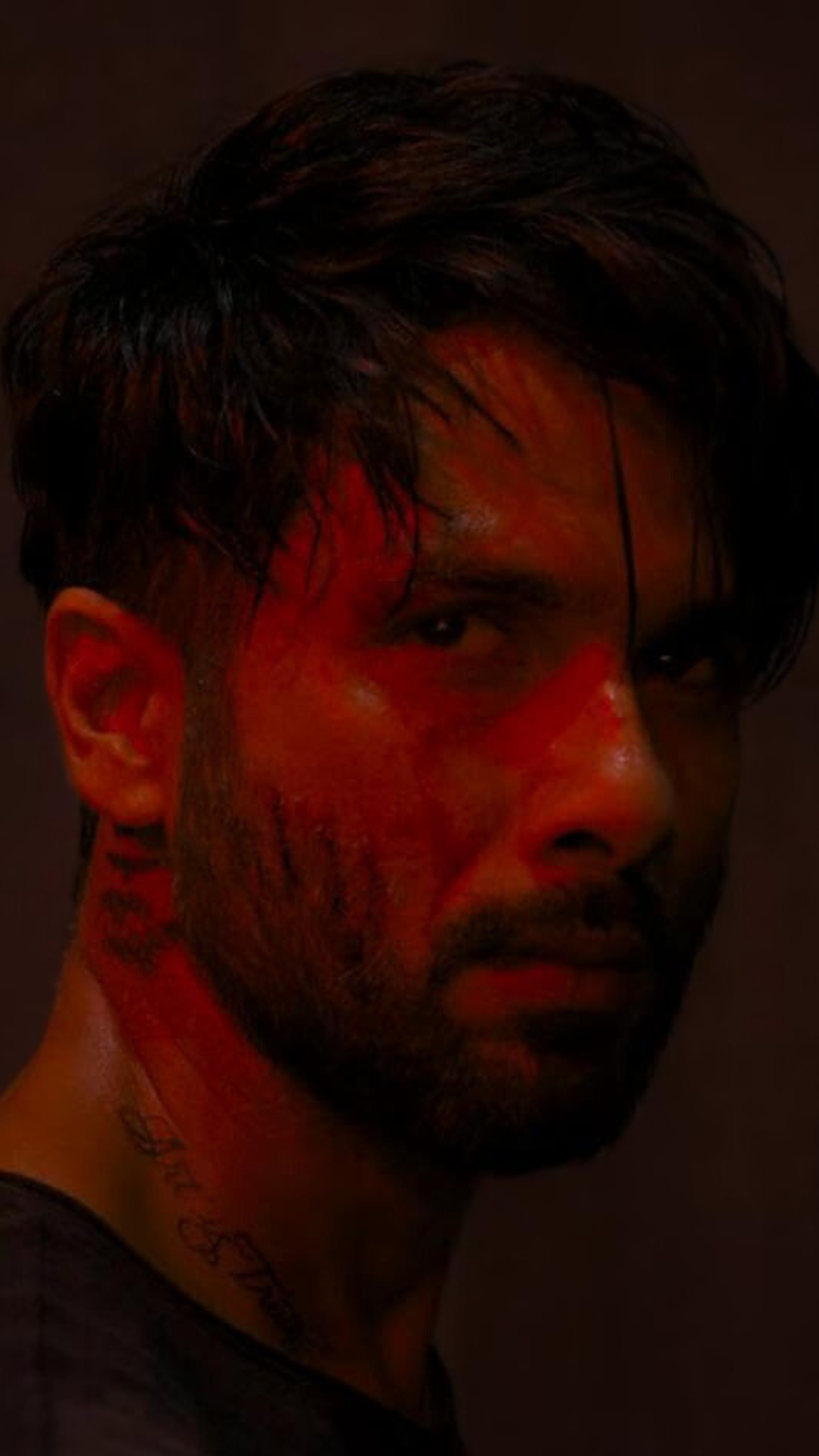 Farzi (2023)