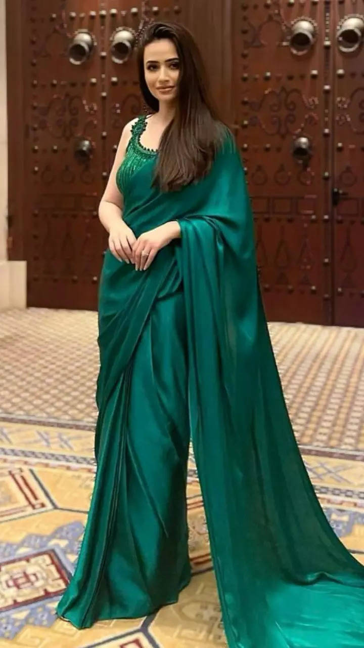 sana javed green dress SanaJaved looks so Haseen in this beautiful green dress loving her Eid look