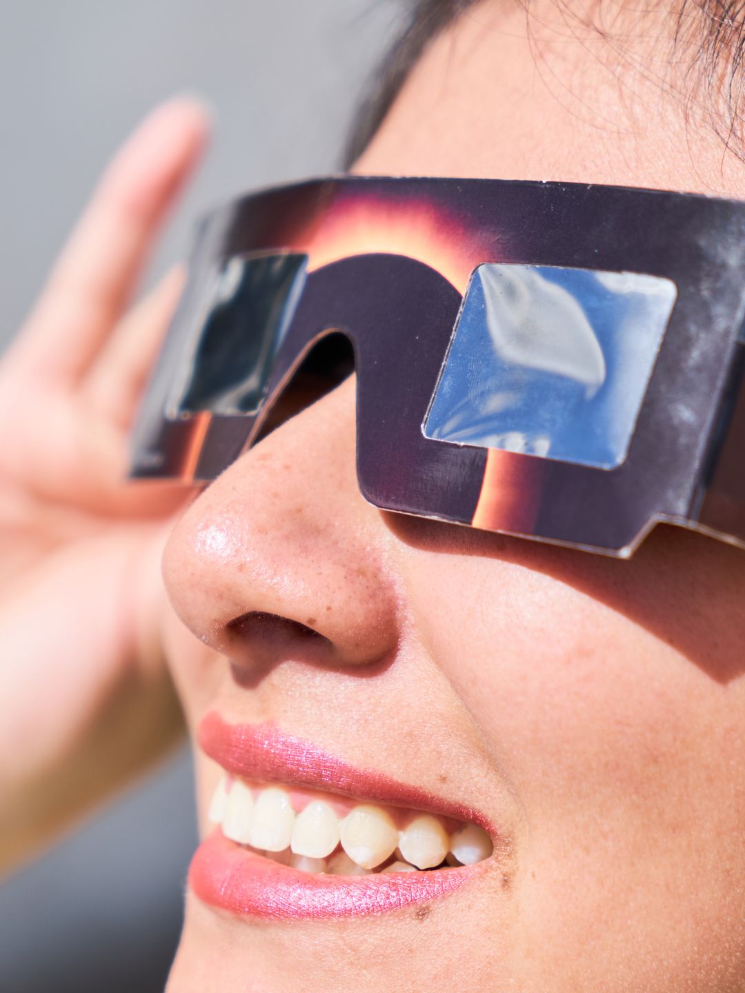 Keep your eclipse glasses on until it's over