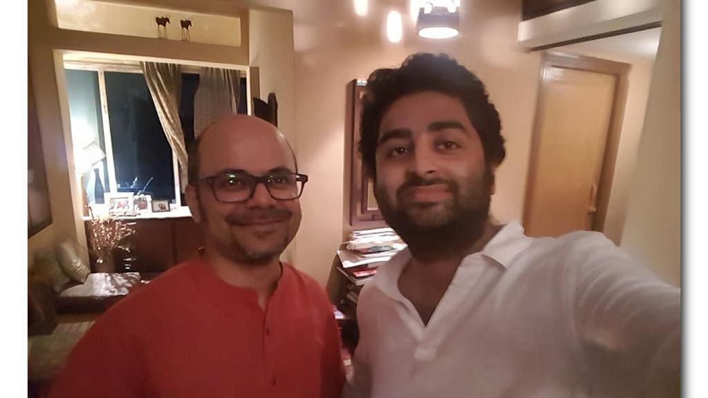 Arijit Singh, Bengali industry, Bollywood, singer, srijato bandopadhyay, tollywood, writer shreya ghoshal arijit singh will sing for srijato's directorial debut film  - Srijato: শ্রীজাতর ছবির জন্য বম্বে, জিয়াগঞ্জ থেকে গান রেকর্ড করে পাঠাবেন  শ্রেয়া-অরিজিৎ | Editorji Bengali